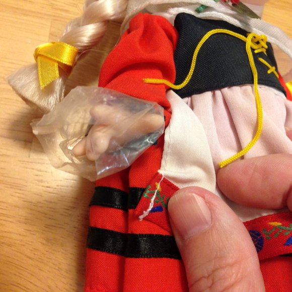 Precious Moments Doll by Samuel Butcher, likely vintage - Picture 7 of 13